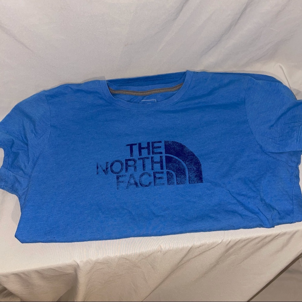 North Face Women’s Shirt! Size Large!